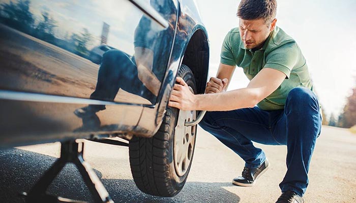 پنچرگیری سیار بیجار در محل